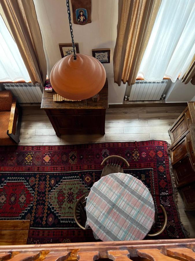 Villa Kars Gjoemri Buitenkant foto