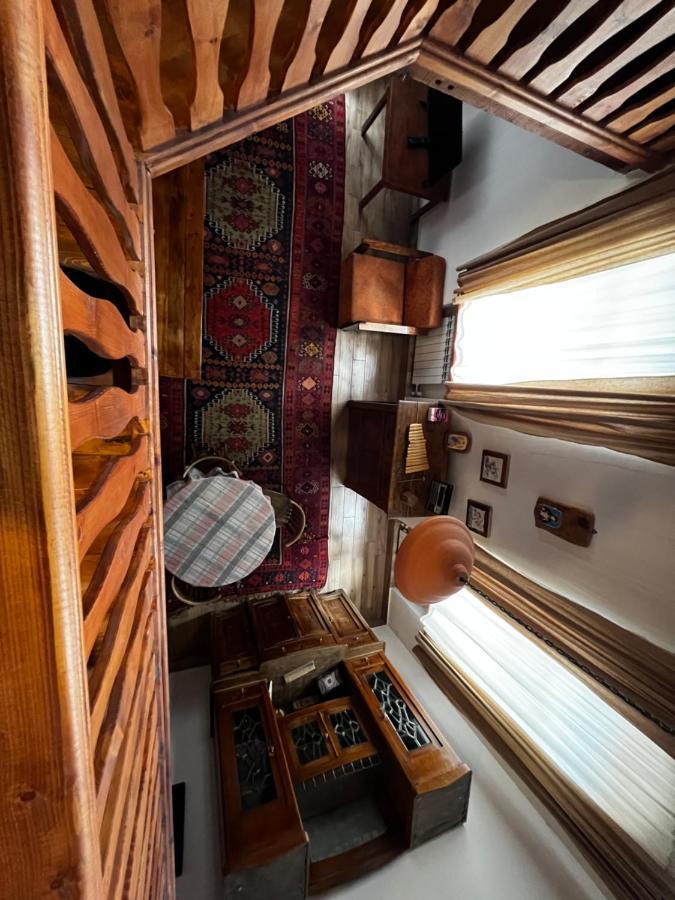 Villa Kars Gjoemri Buitenkant foto
