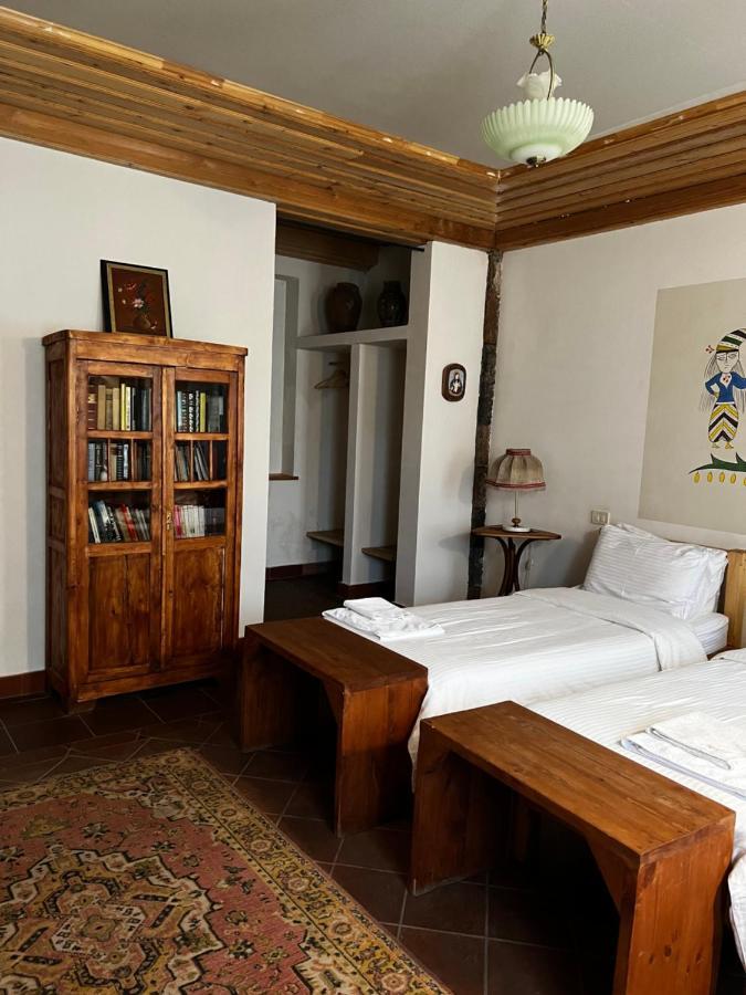 Villa Kars Gjoemri Buitenkant foto