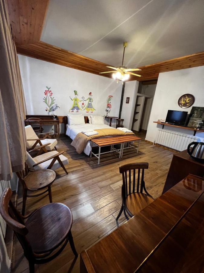 Villa Kars Gjoemri Buitenkant foto