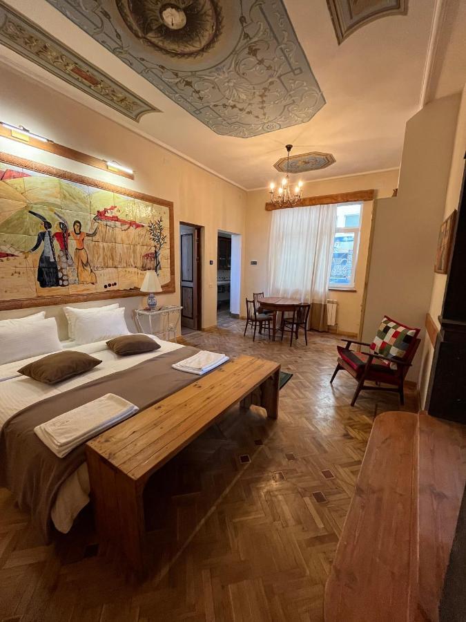 Villa Kars Gjoemri Buitenkant foto