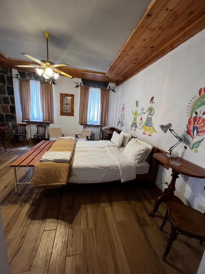 Villa Kars Gjoemri Buitenkant foto