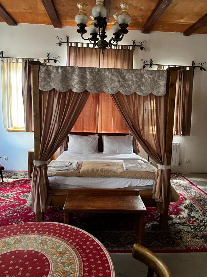 Villa Kars Gjoemri Buitenkant foto