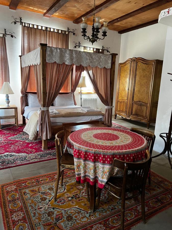 Villa Kars Gjoemri Buitenkant foto