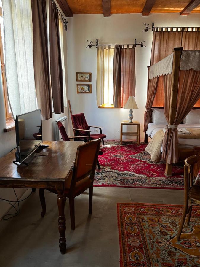 Villa Kars Gjoemri Buitenkant foto