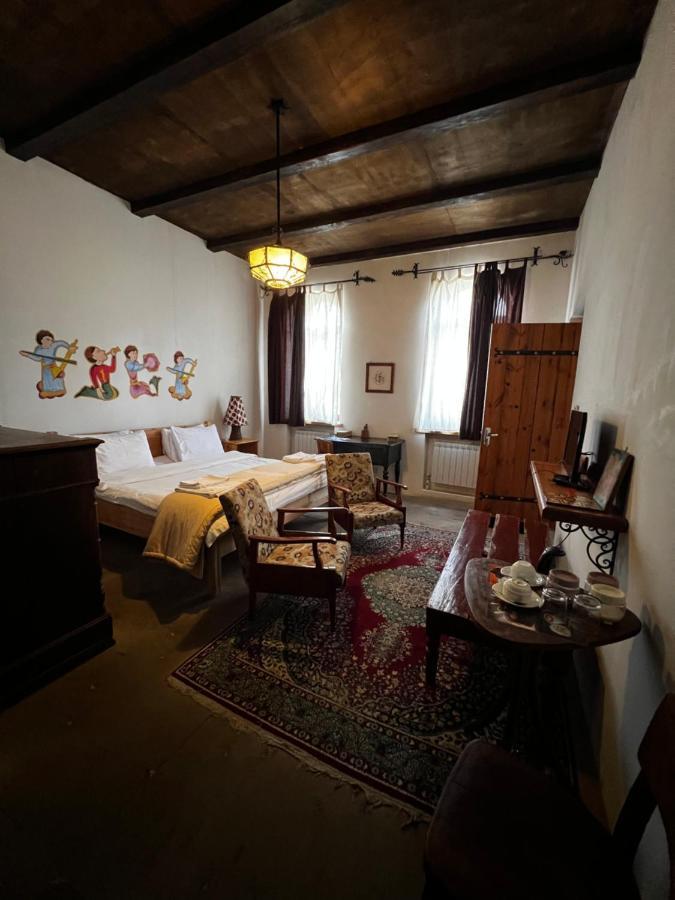 Villa Kars Gjoemri Buitenkant foto