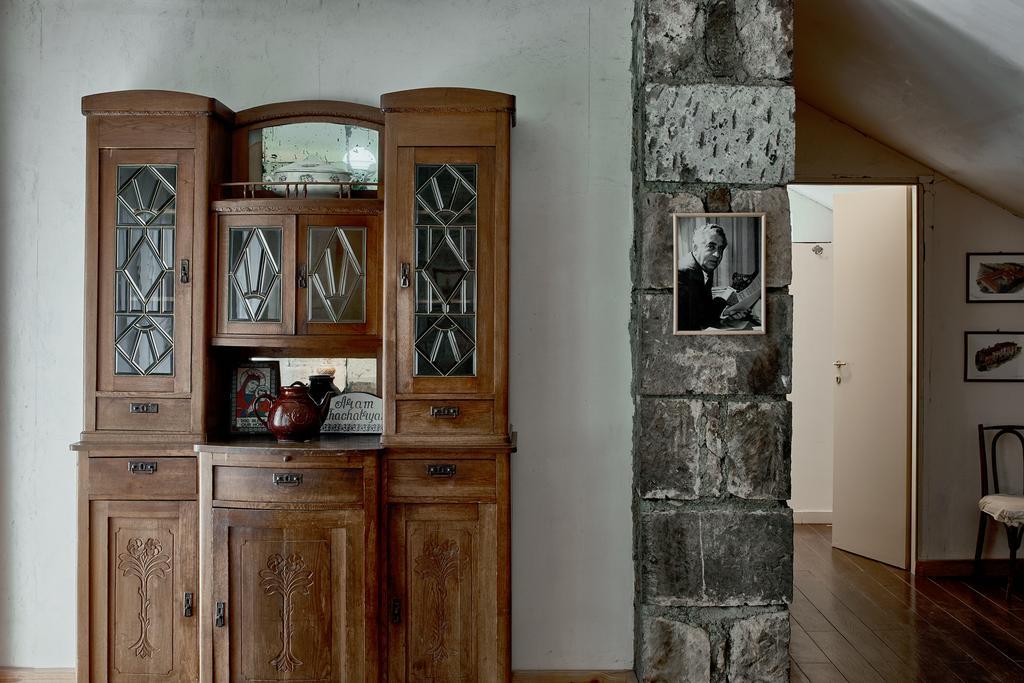 Villa Kars Gjoemri Buitenkant foto